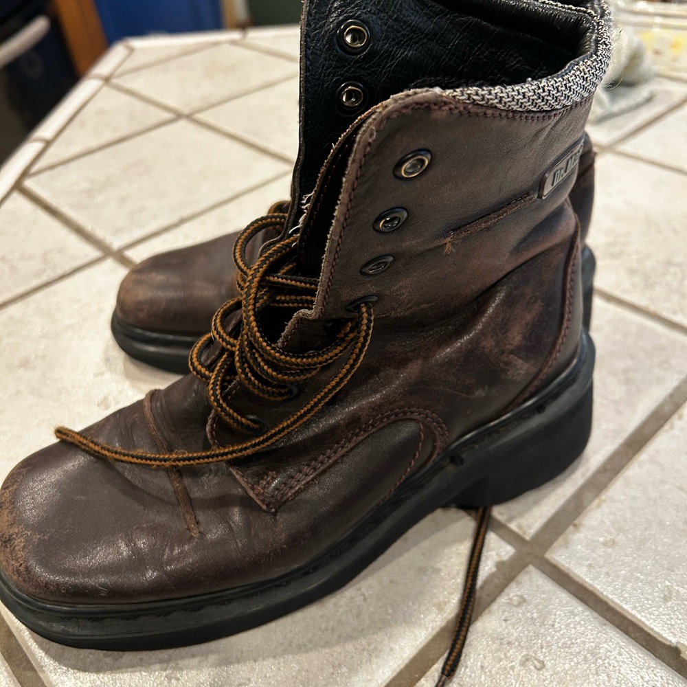 Womens ORIGINAL AUTHENTIC MADE IN ENGLAND vintage DR.MARTENS Brown Leather Boots